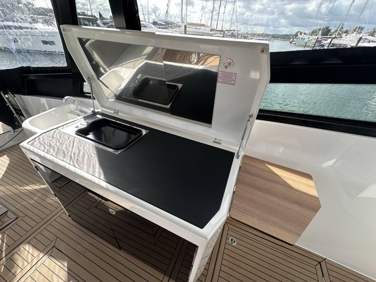 2026 Bavaria Vida Hard Top image 30