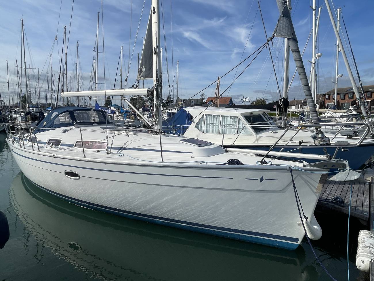 2010 Bavaria 34 Cruiser image 11