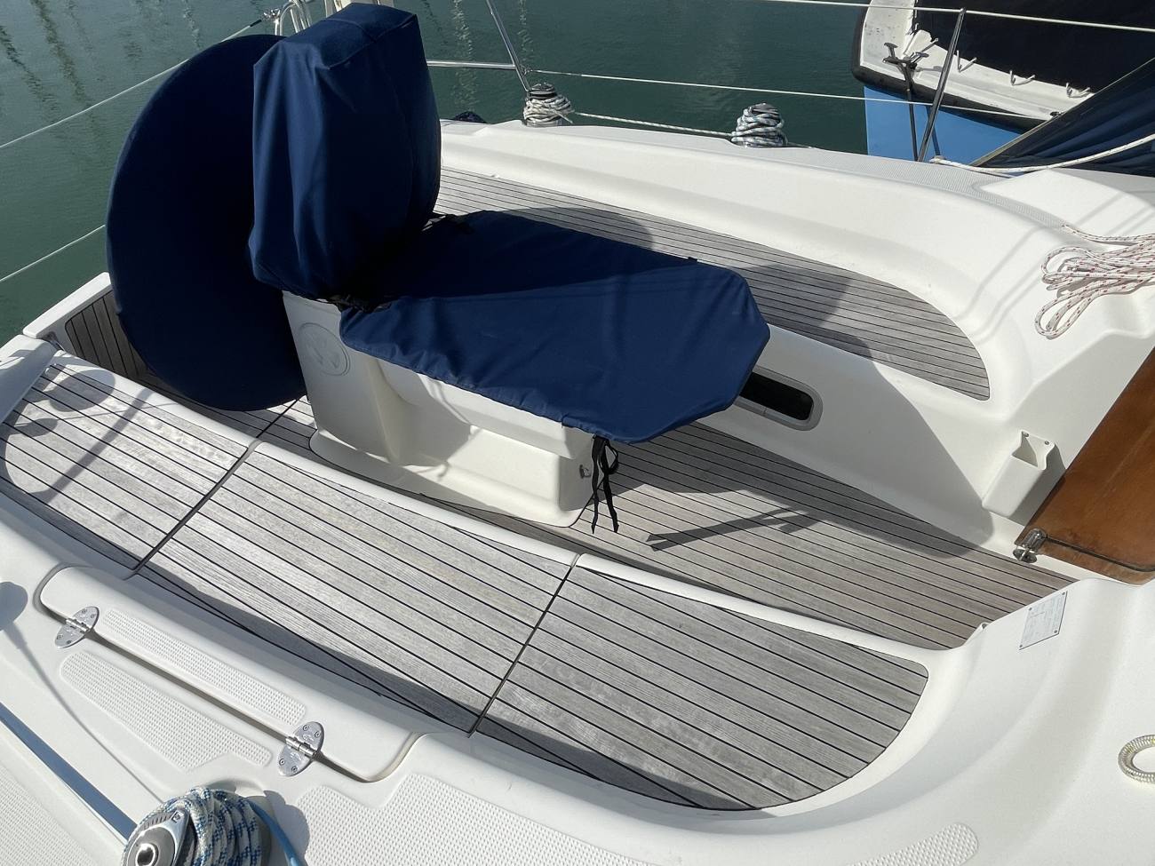 2010 Bavaria 34 Cruiser image 14