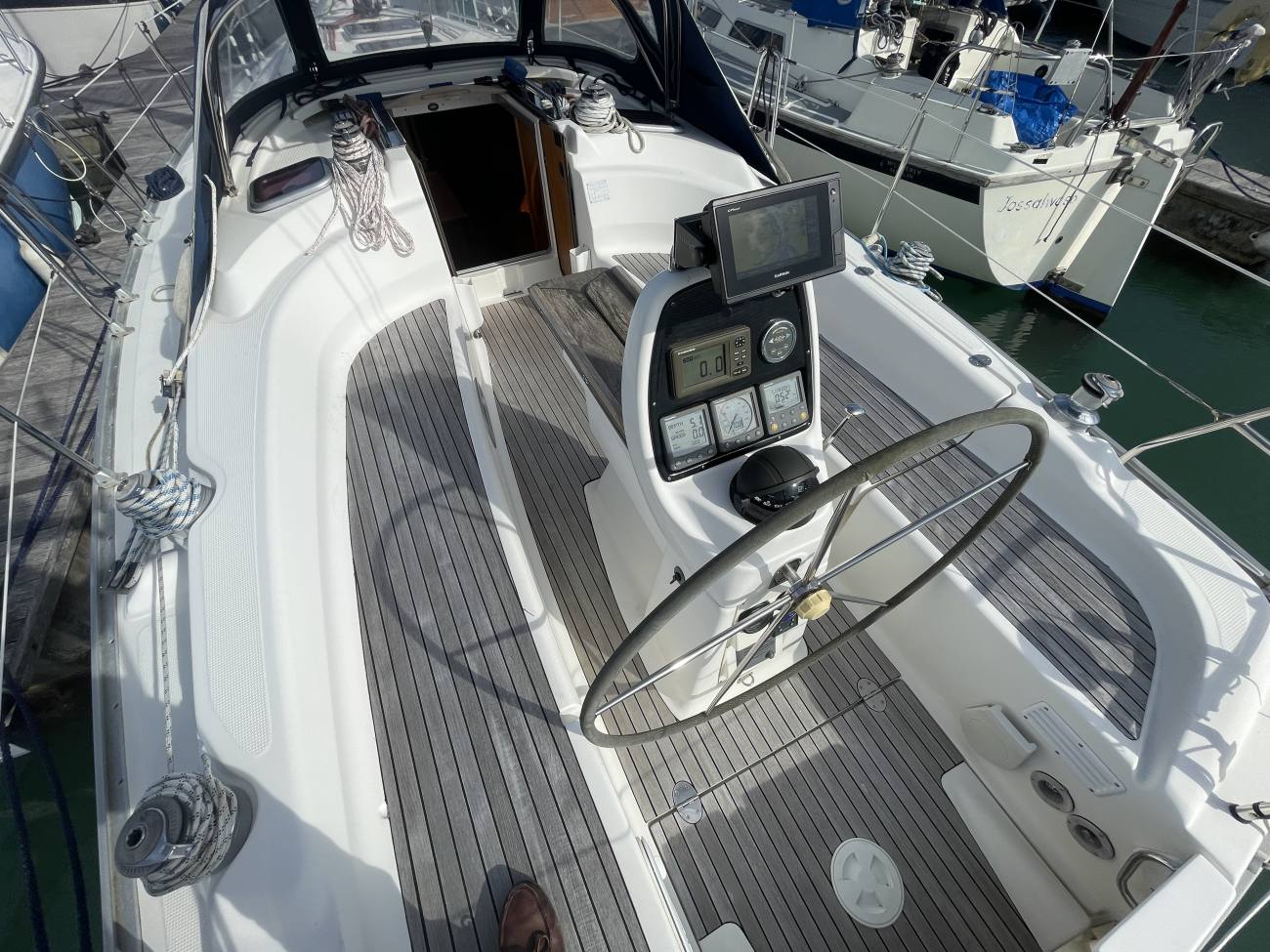 2010 Bavaria 34 Cruiser image 21