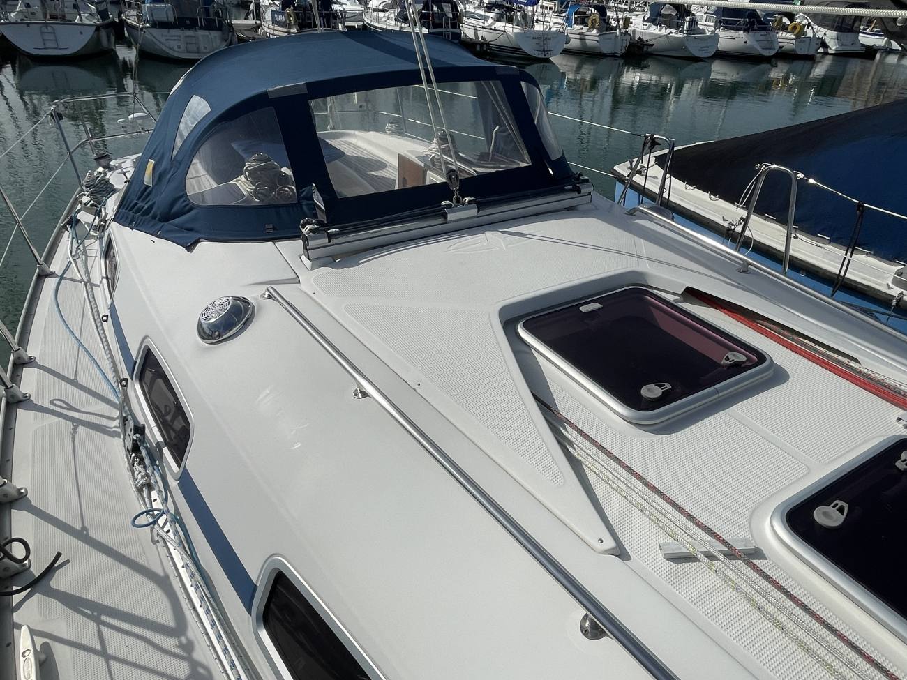 2010 Bavaria 34 Cruiser image 17