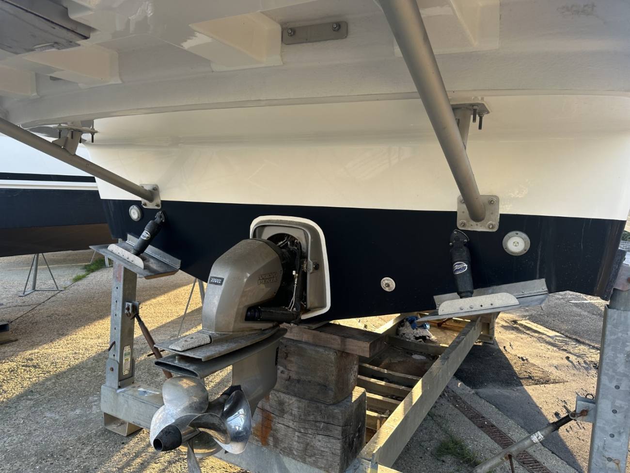 2021 Bavaria S33HT image 9