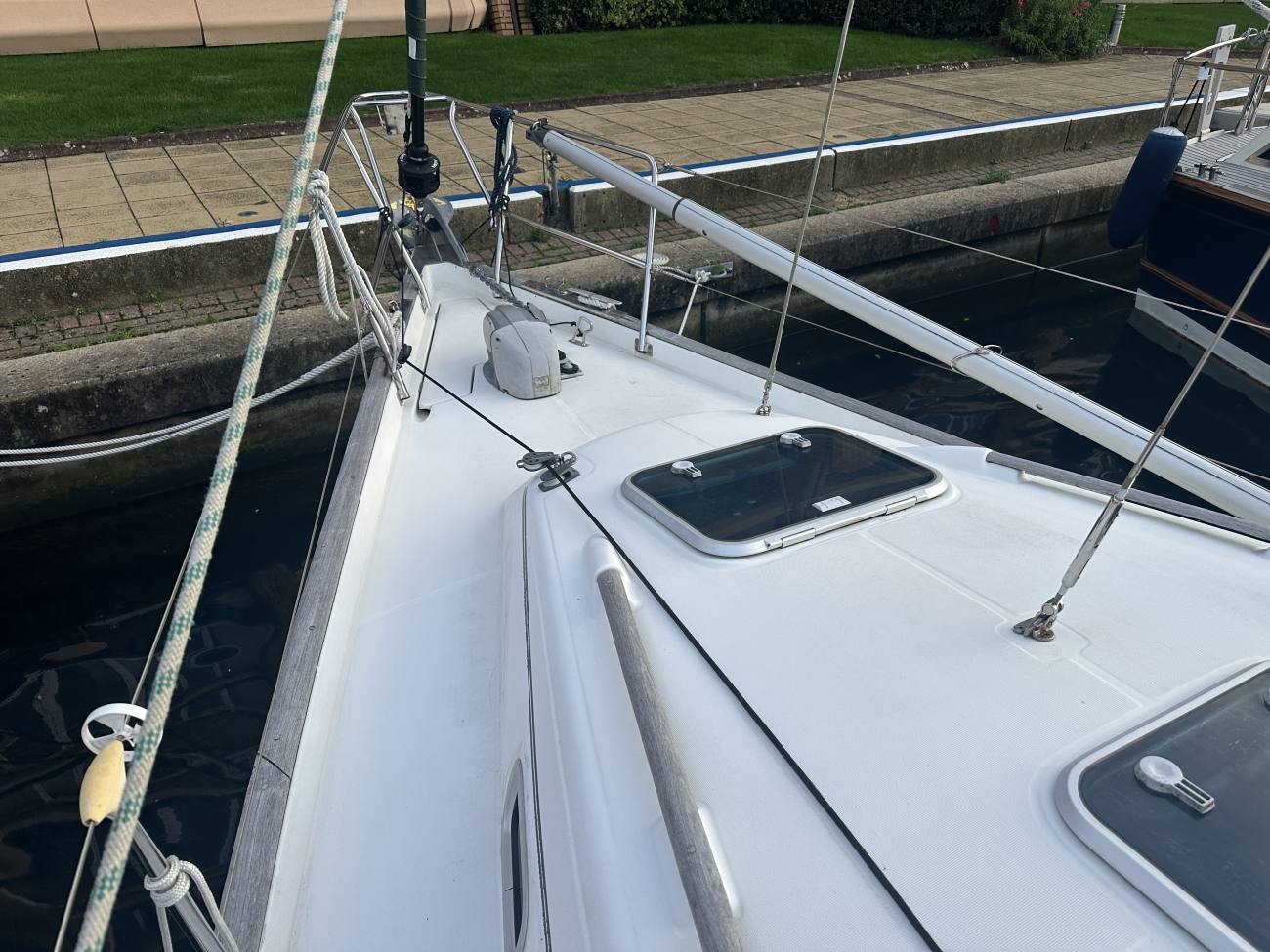 1999 Beneteau Oceanis 36 CC image 21