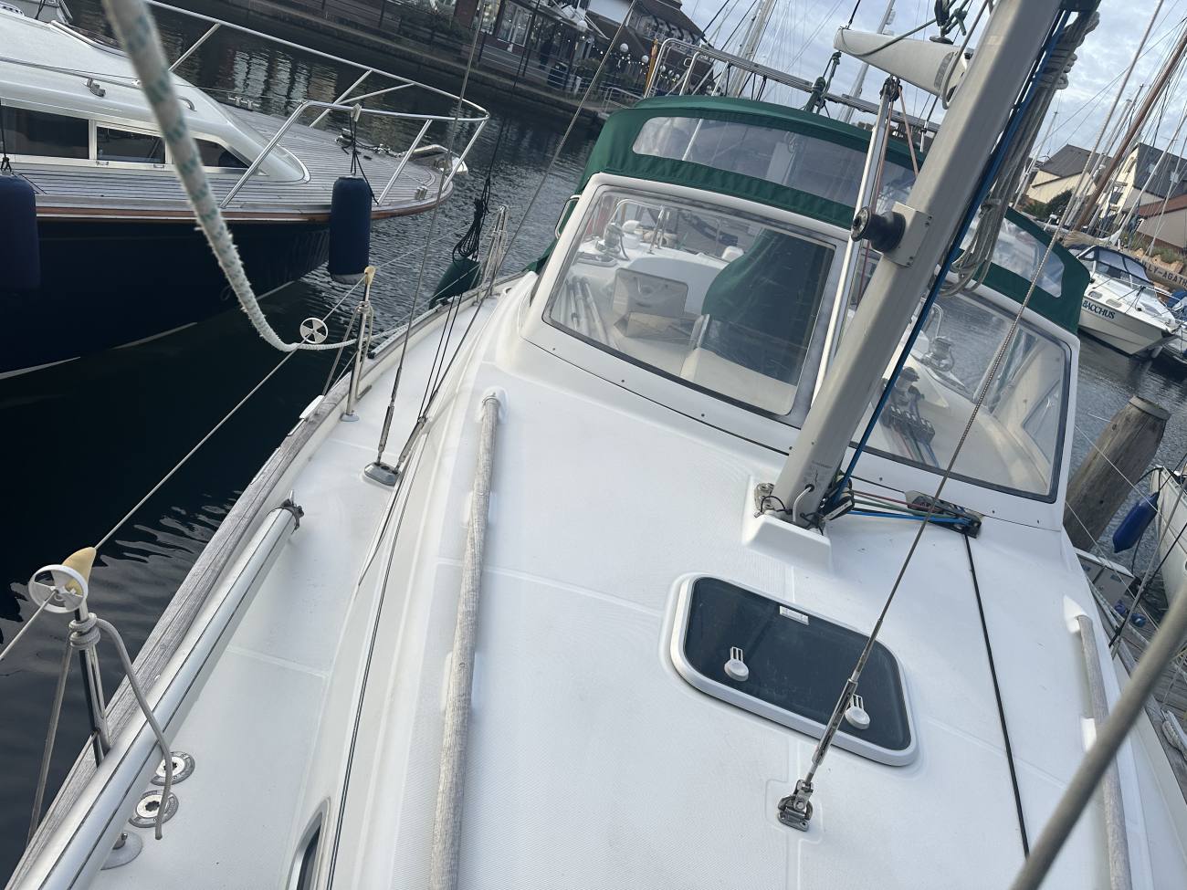 1999 Beneteau Oceanis 36 CC image 24