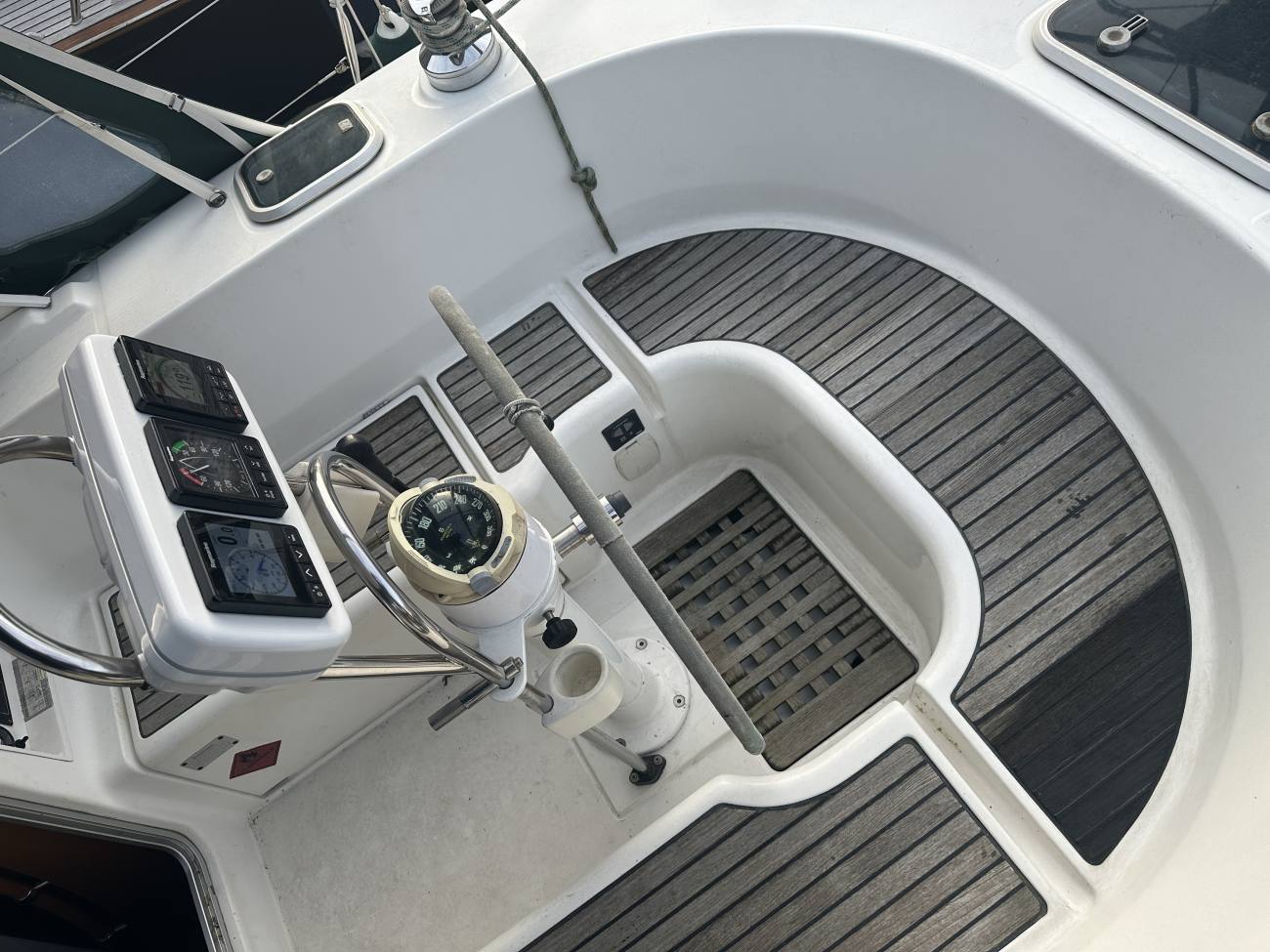 1999 Beneteau Oceanis 36 CC image 26