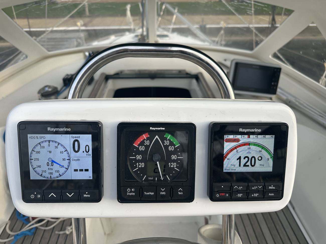 1999 Beneteau Oceanis 36 CC image 31