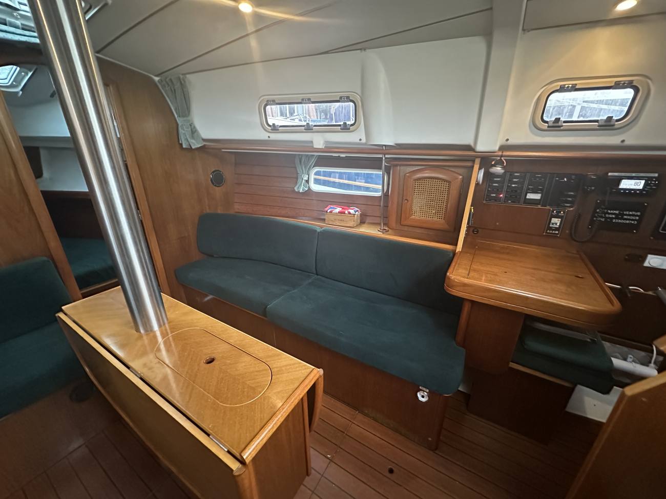 1999 Beneteau Oceanis 36 CC image 33