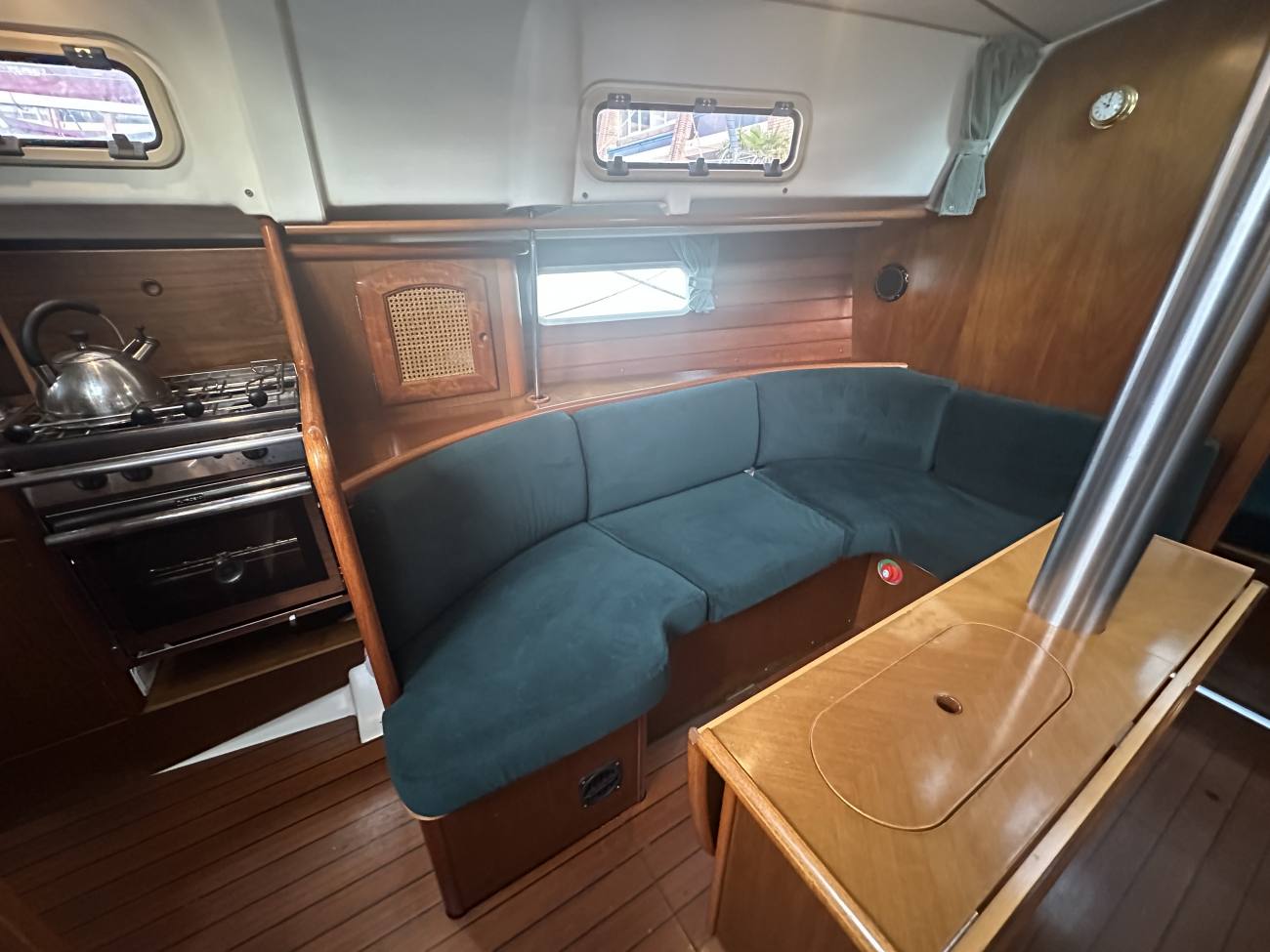 1999 Beneteau Oceanis 36 CC image 34