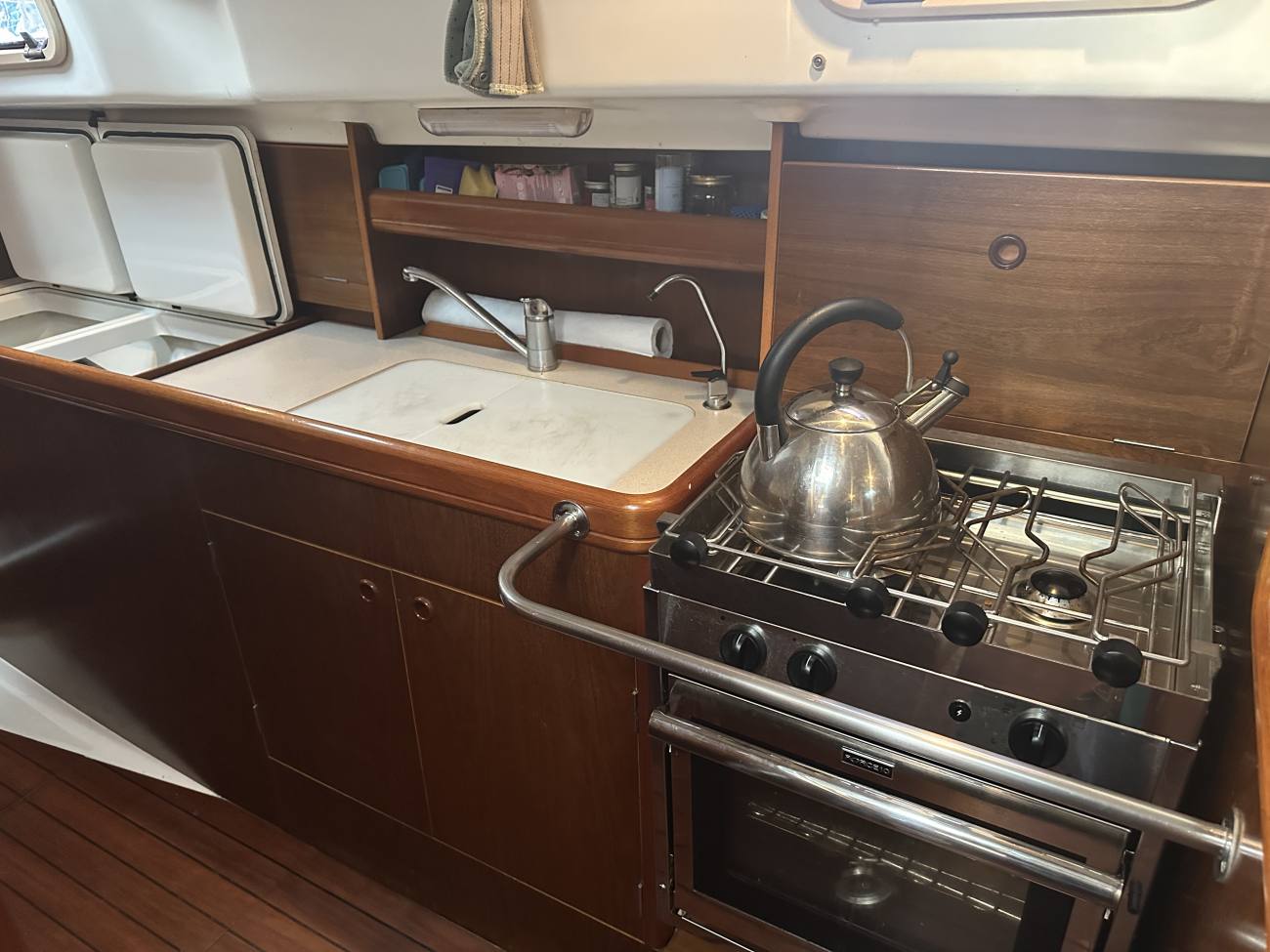 1999 Beneteau Oceanis 36 CC image 41