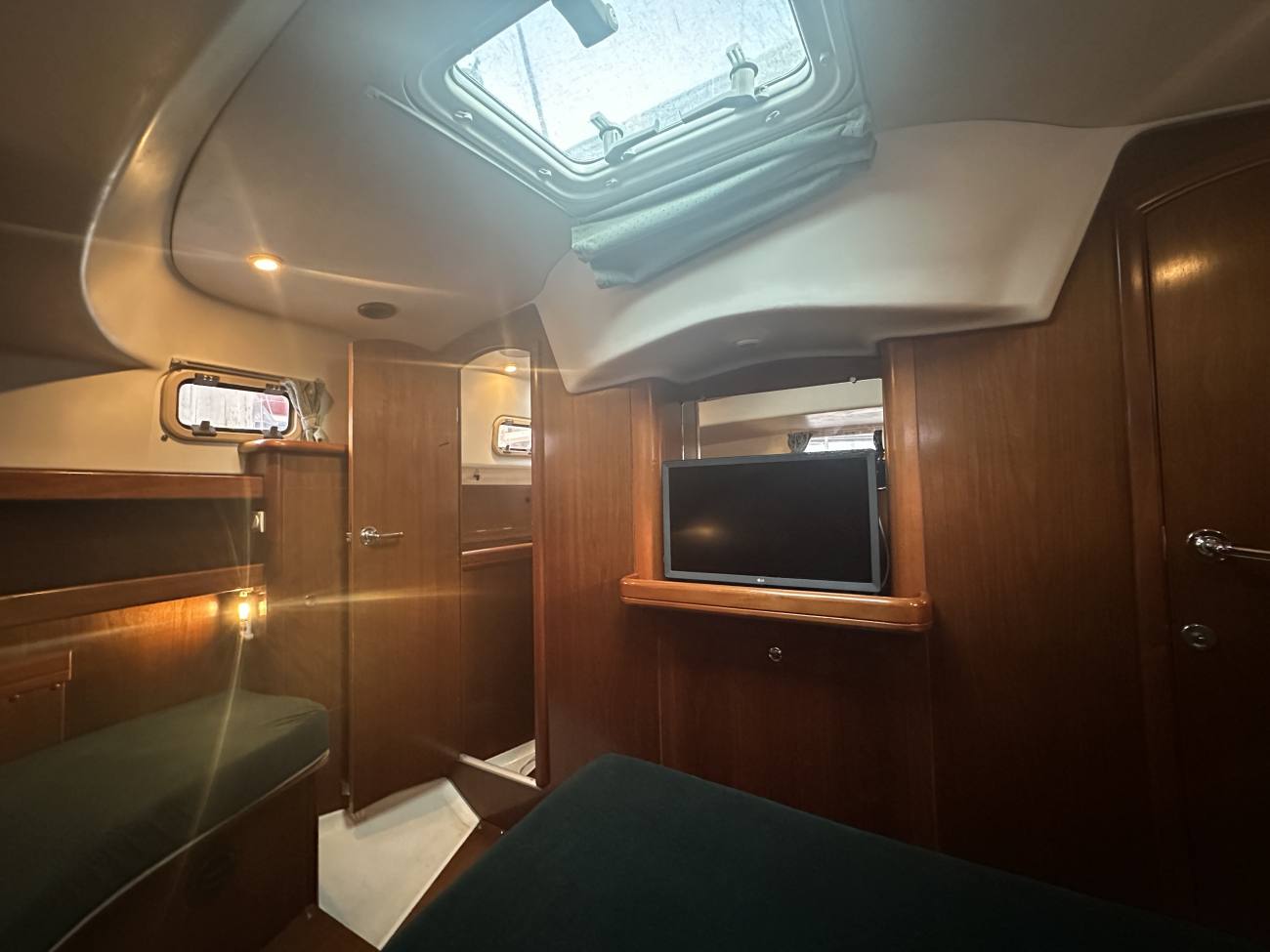 1999 Beneteau Oceanis 36 CC image 45
