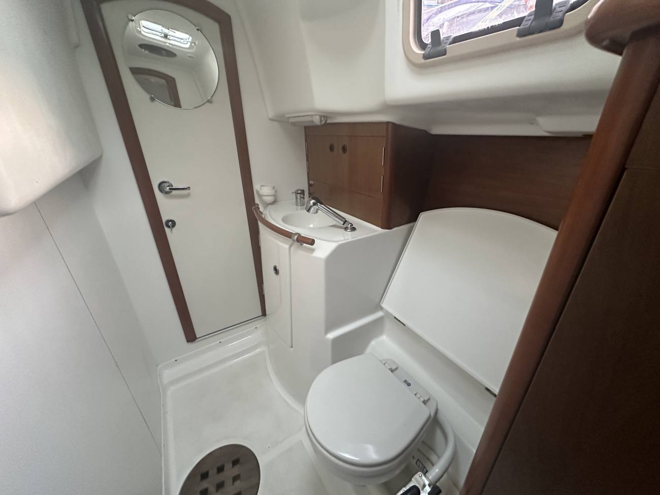 1999 Beneteau Oceanis 36 CC image 50