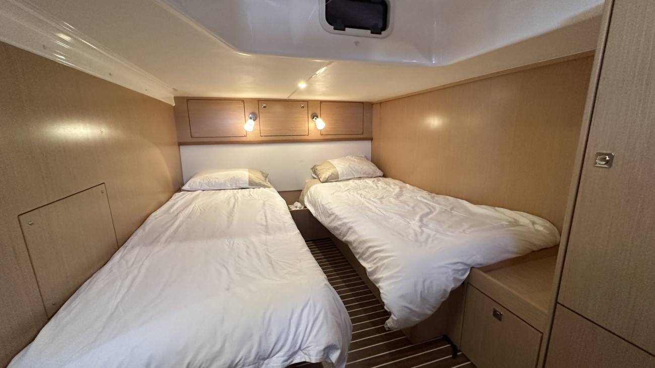 2015 Bavaria Sport 39HT image 26