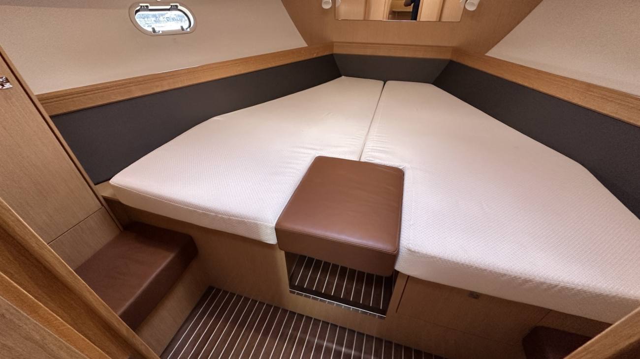 2015 Bavaria Sport 39HT image 23