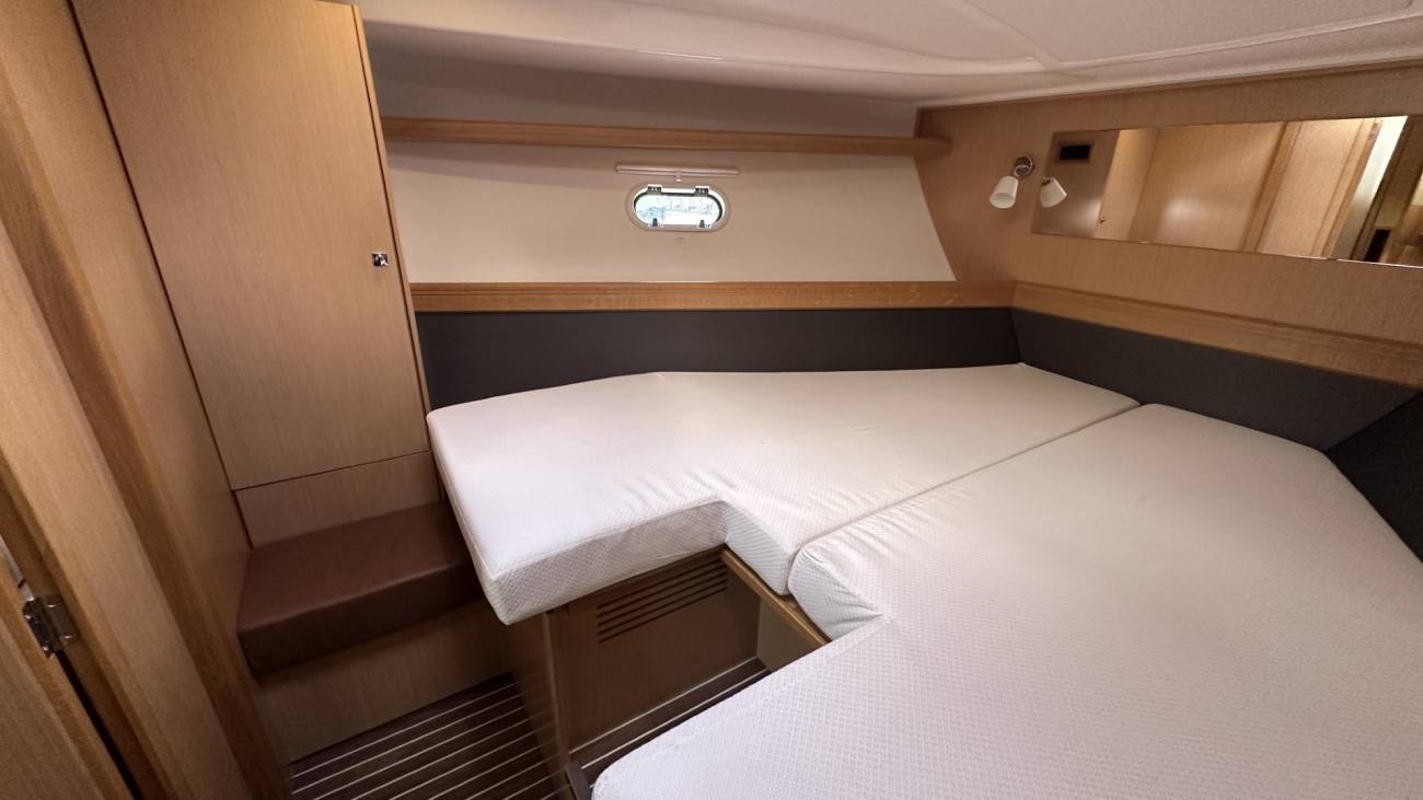 2015 Bavaria Sport 39HT image 24