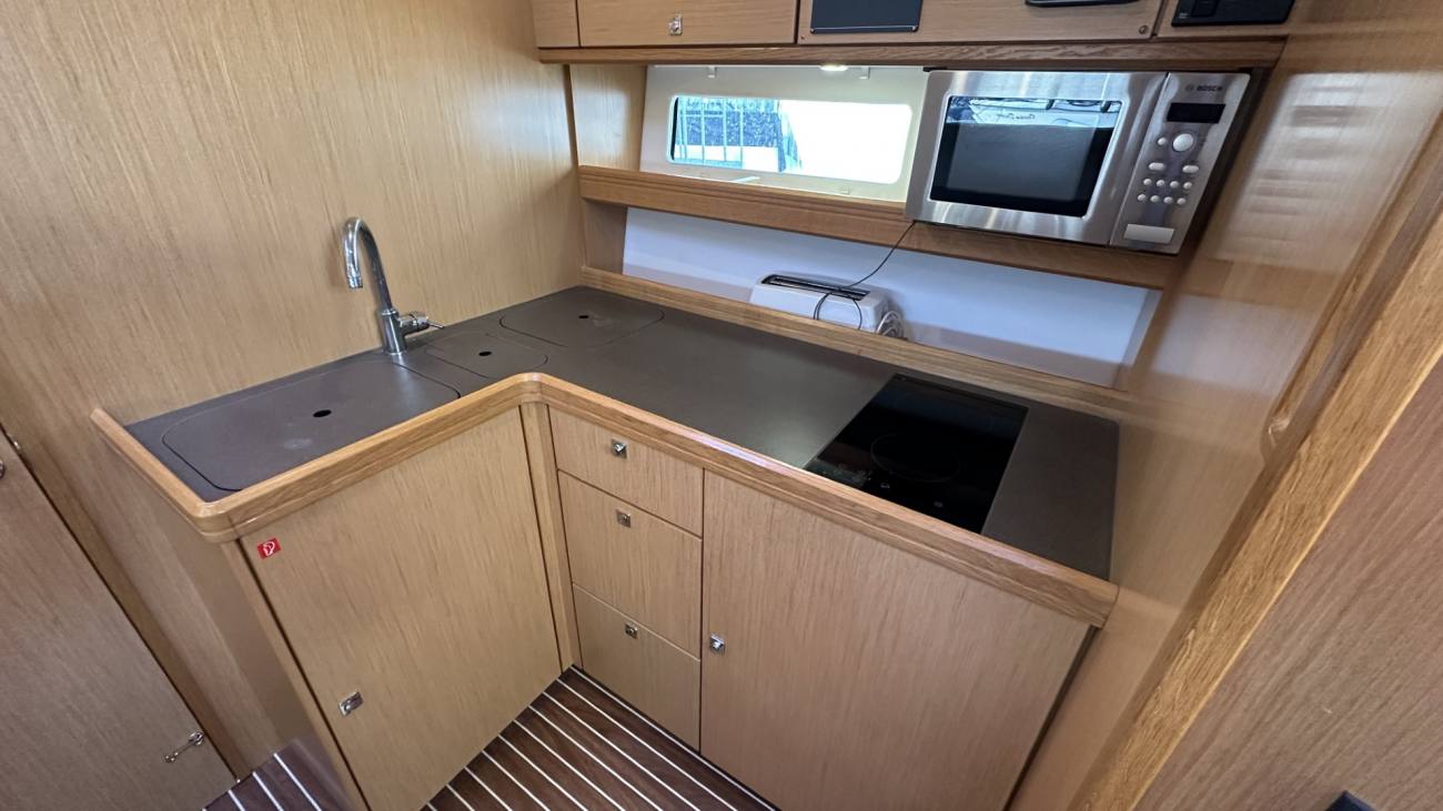 2015 Bavaria Sport 39HT image 21