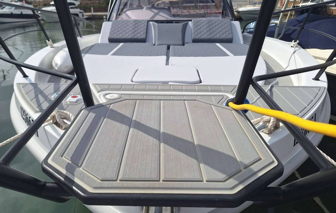 2025 Saver 330 WA image 21