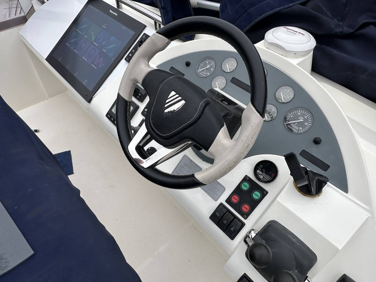 2002 Fairline Phantom 50 image 72