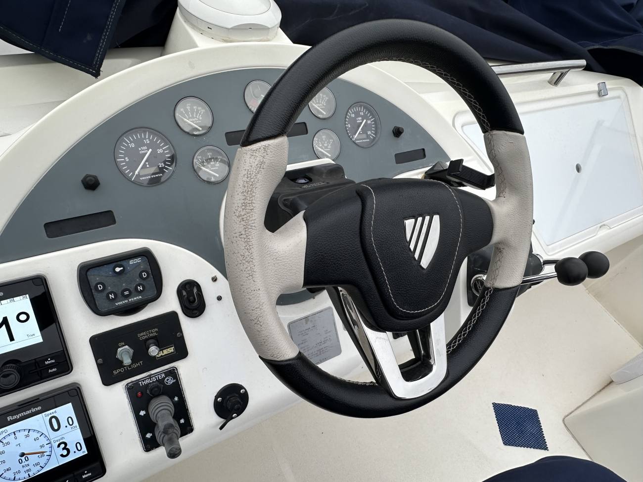 2002 Fairline Phantom 50 image 73