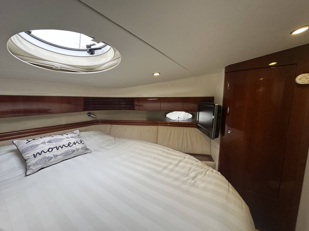 2002 Fairline Phantom 50 image 21