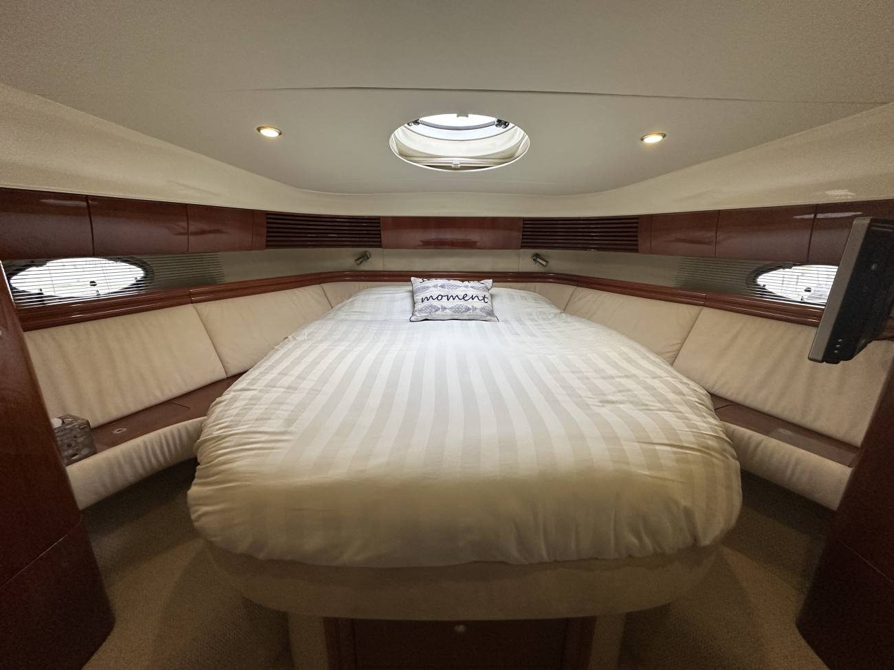 2002 Fairline Phantom 50 image 25