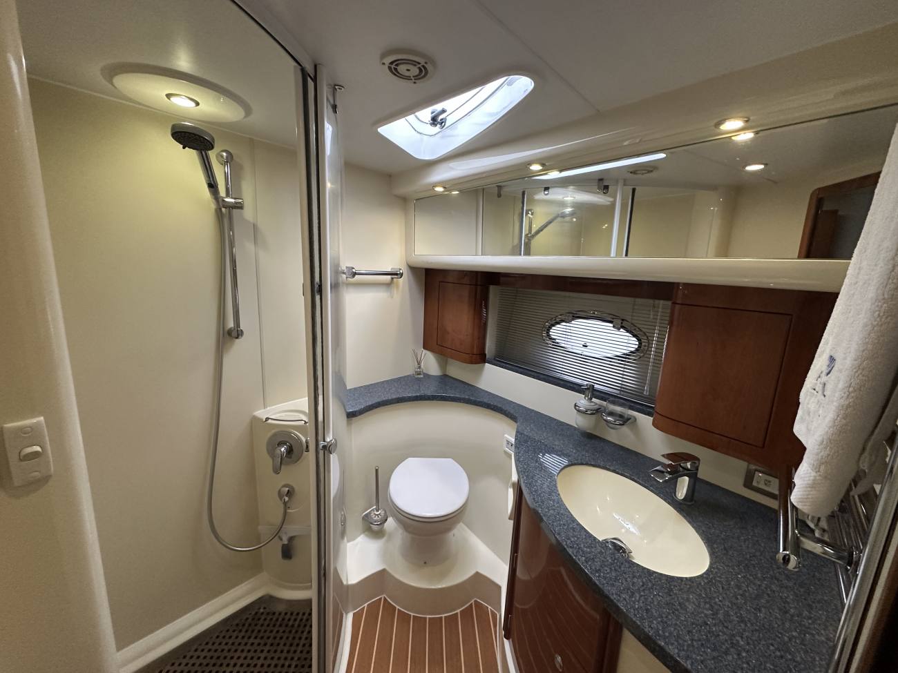 2002 Fairline Phantom 50 image 26