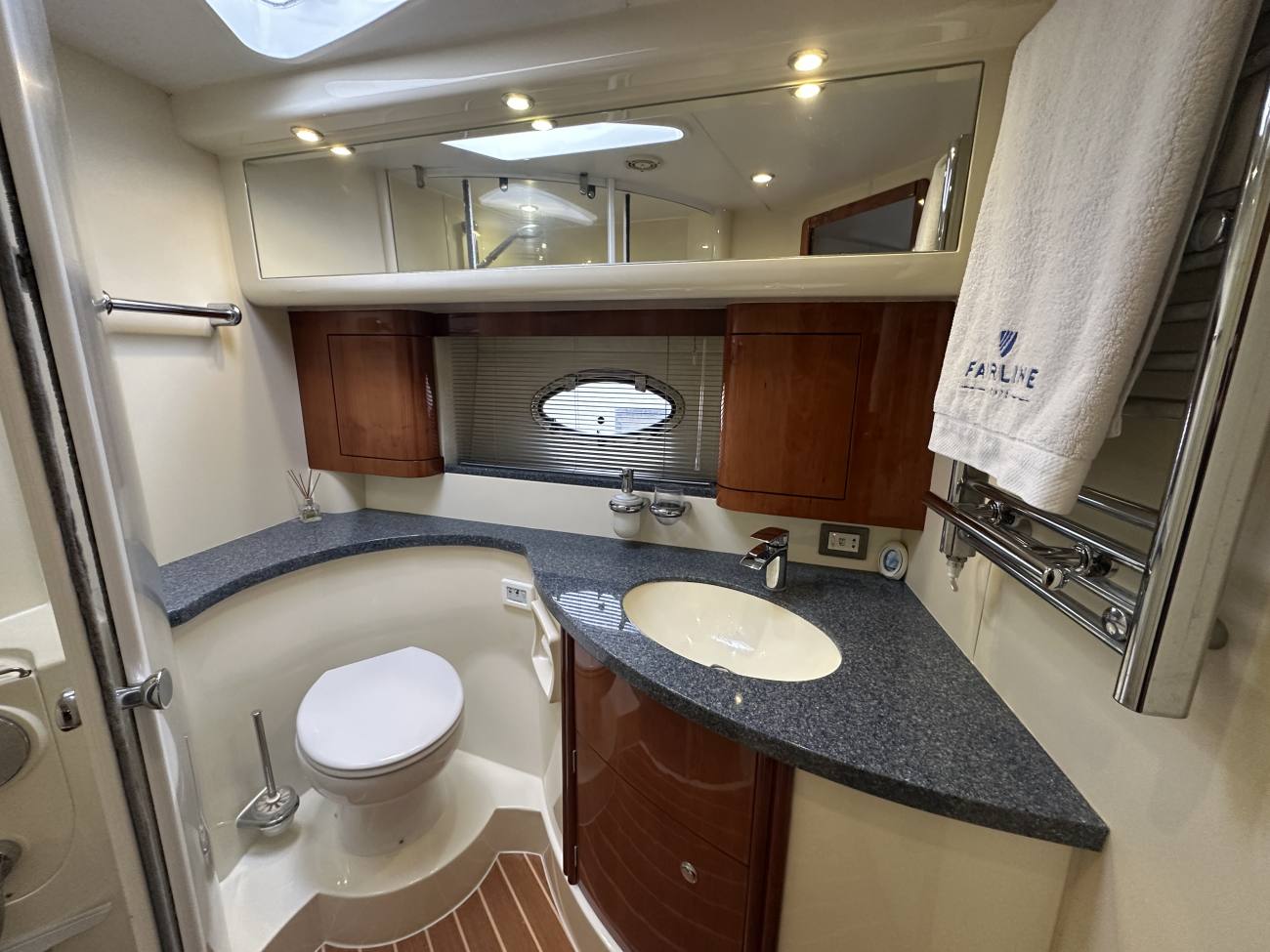 2002 Fairline Phantom 50 image 27