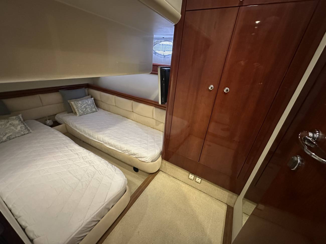 2002 Fairline Phantom 50 image 30
