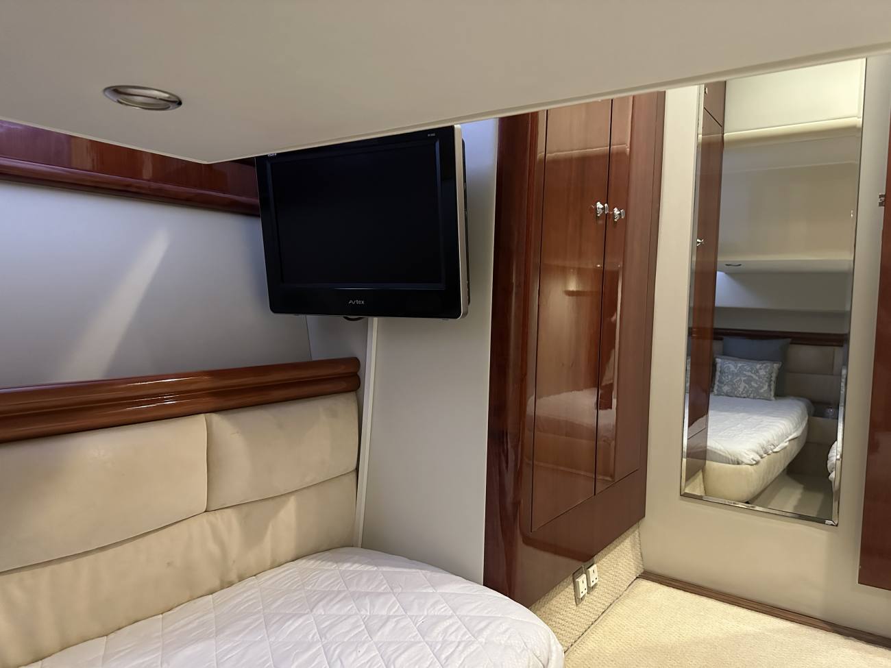 2002 Fairline Phantom 50 image 31