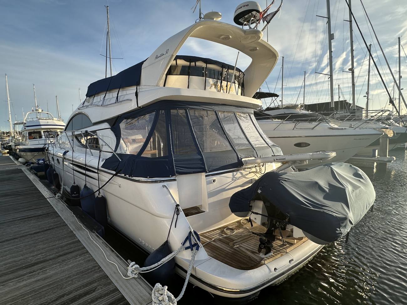 2002 Fairline Phantom 50 image 14
