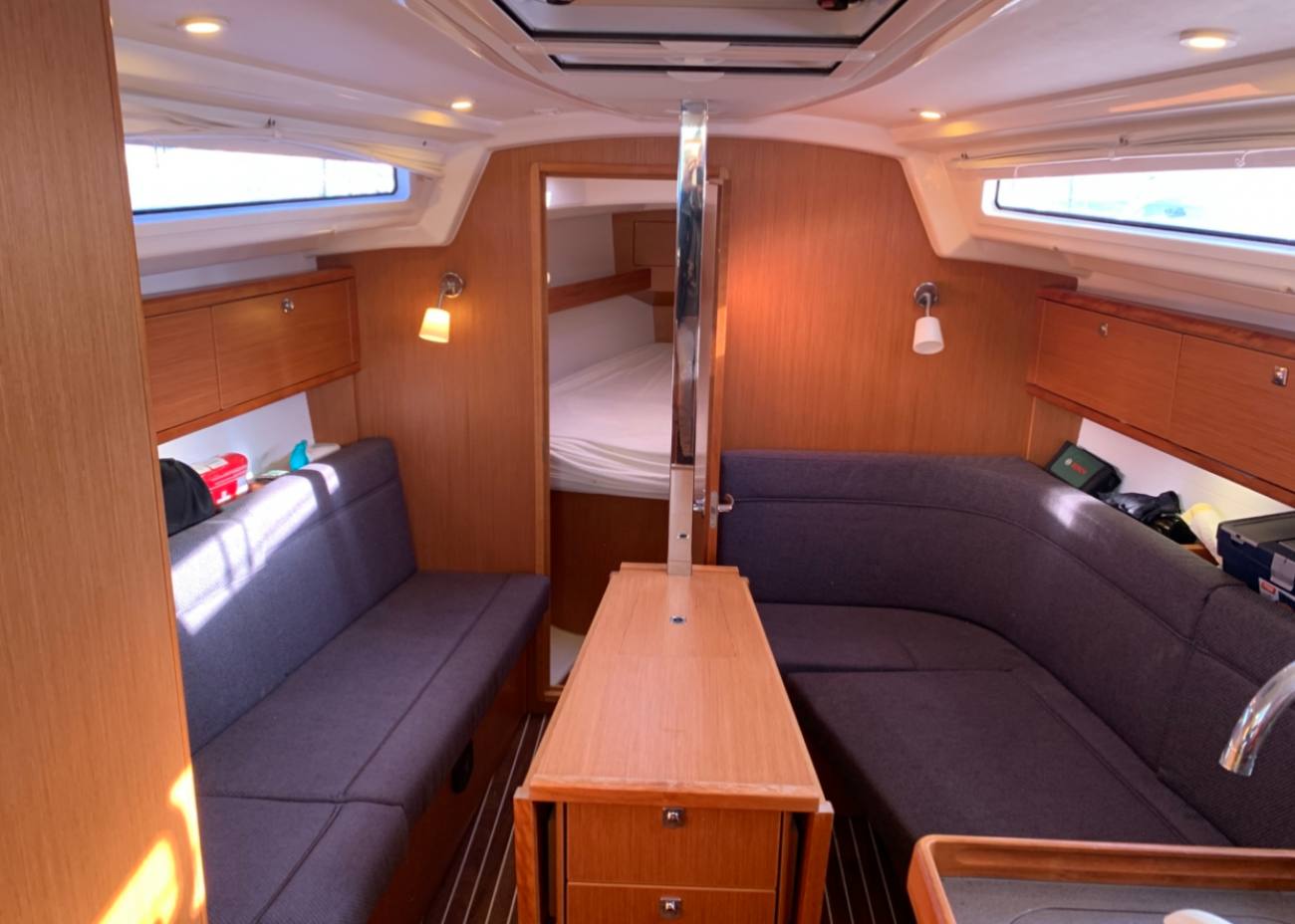 2016 Bavaria Cruiser 34 image 23