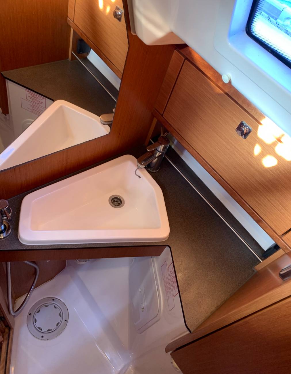 2016 Bavaria Cruiser 34 image 31