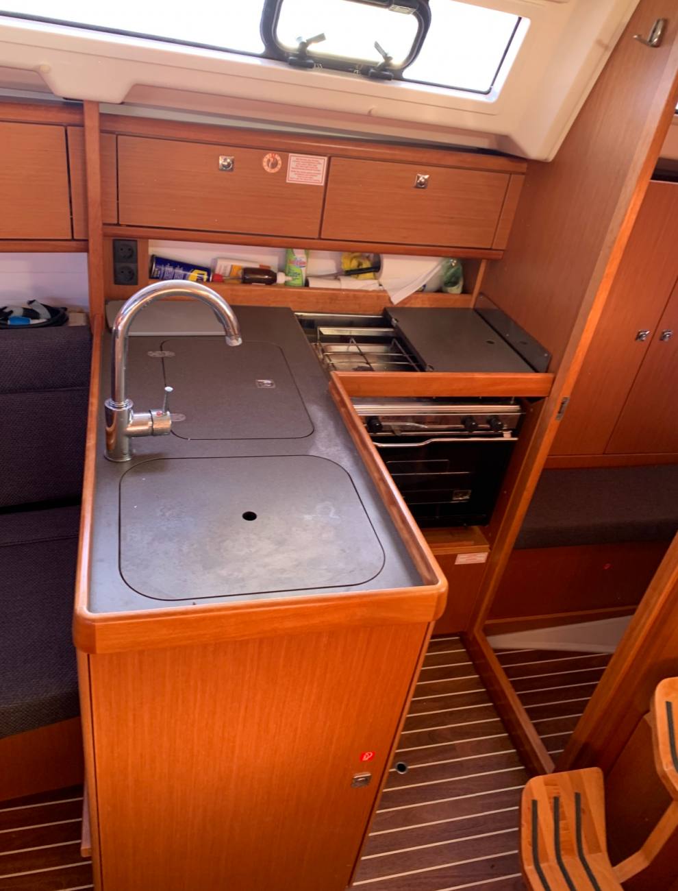 2016 Bavaria Cruiser 34 image 32