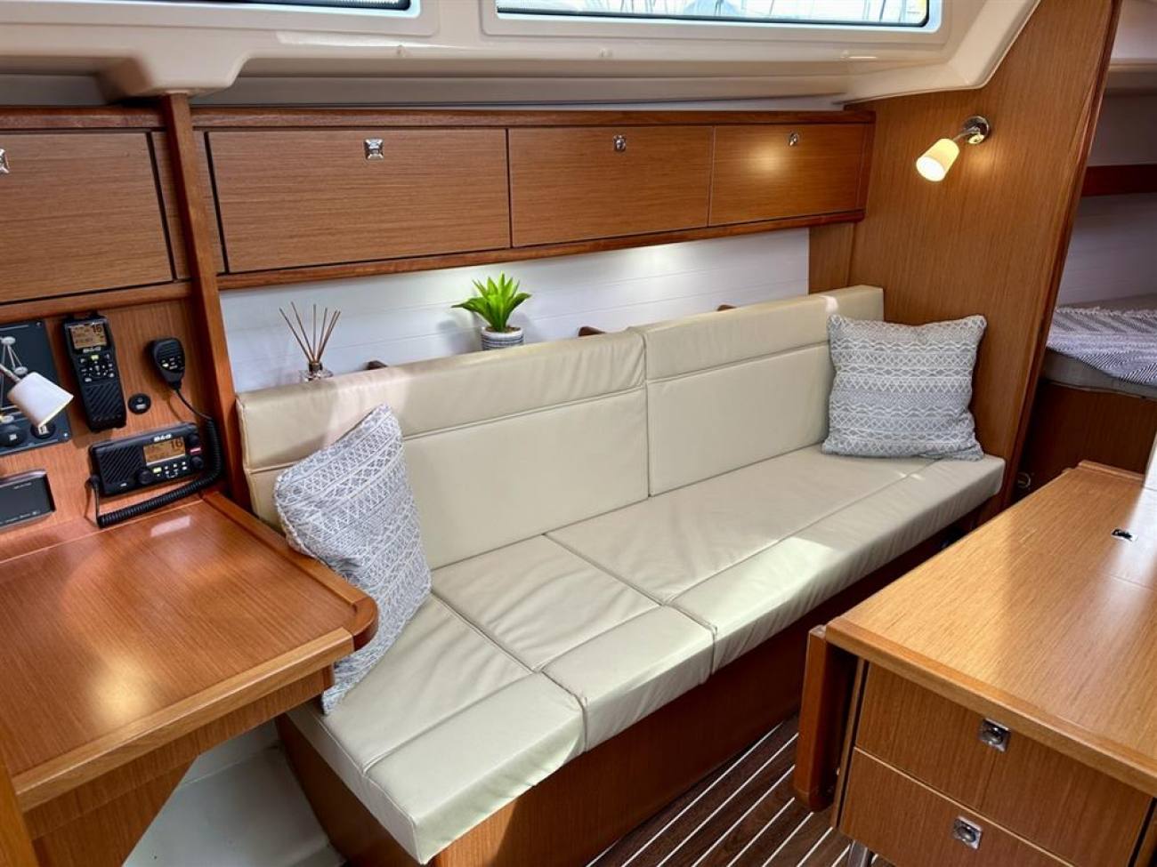 2018 Bavaria Cruiser 34 image 2