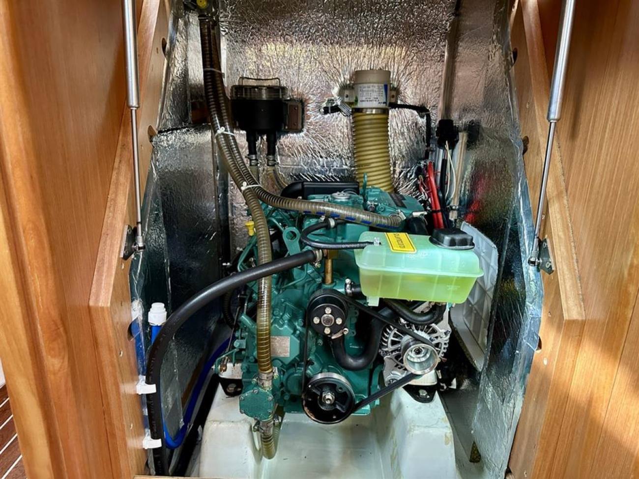 2018 Bavaria Cruiser 34 image 7