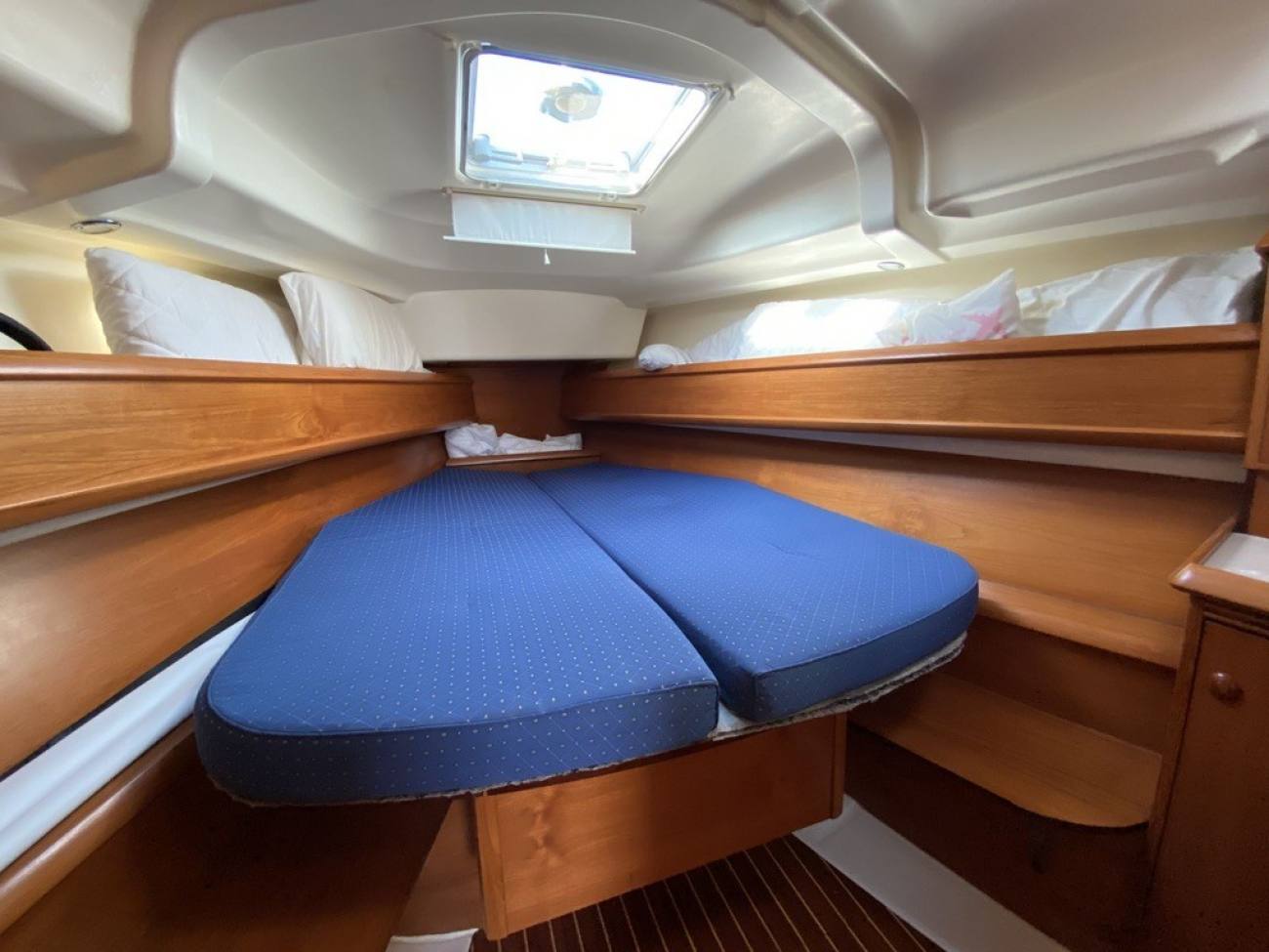 2005 Jeanneau SUN ODYSSEY 40.3 image 11