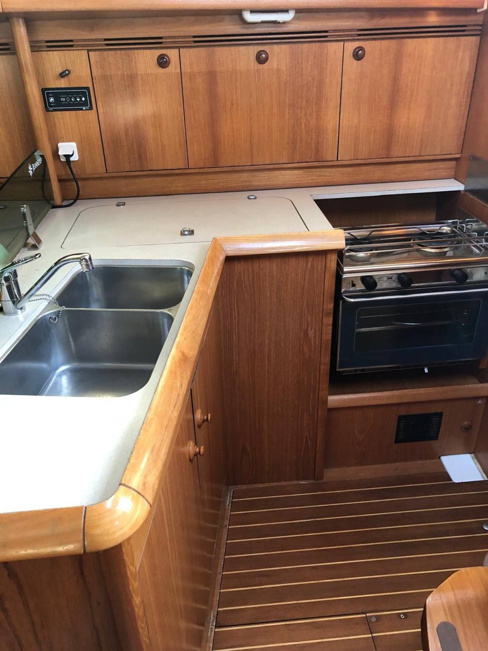 2005 Jeanneau SUN ODYSSEY 40.3 image 5