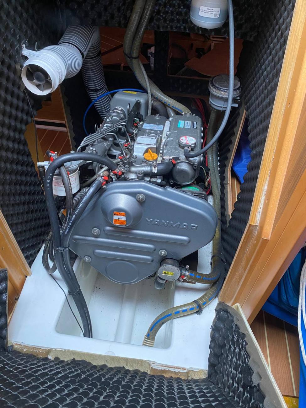 2010 Jeanneau Sun Odyssey 42i image 4