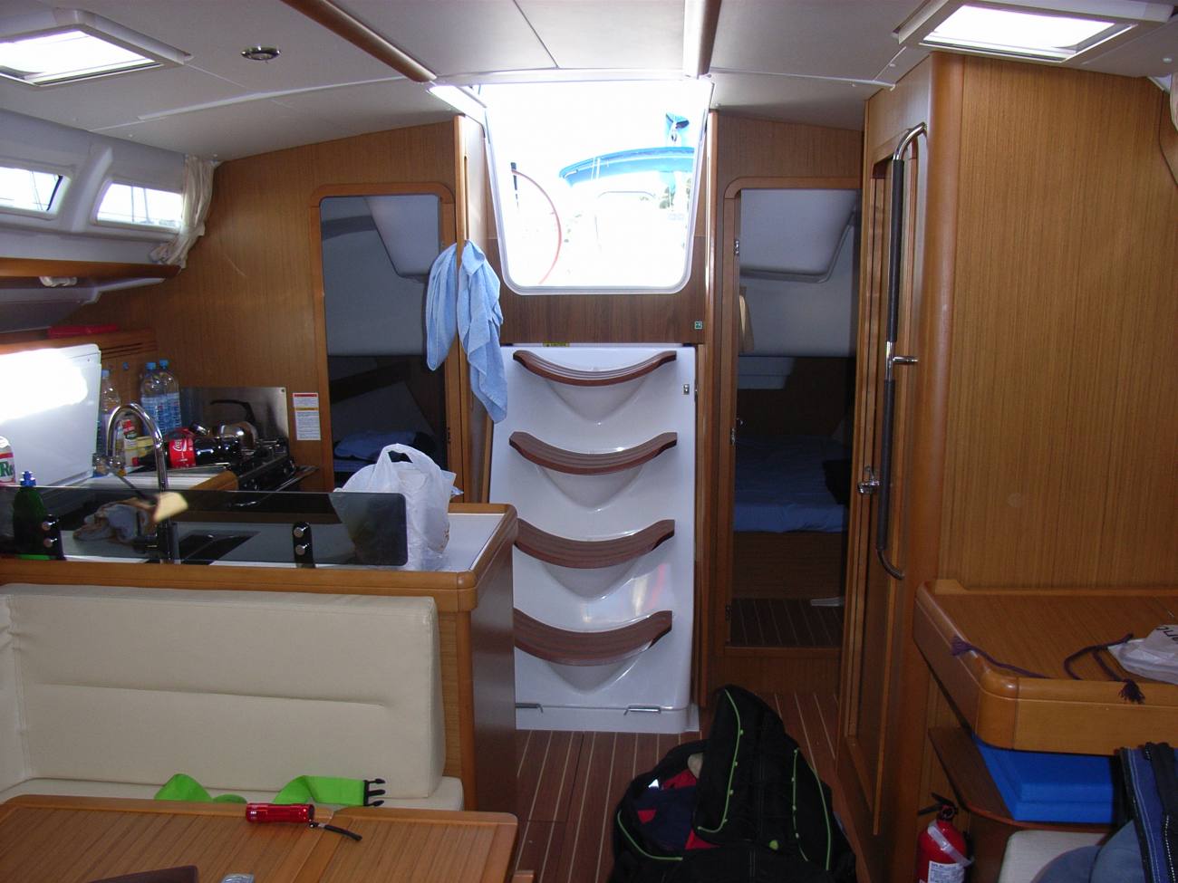 2010 Jeanneau Sun Odyssey 42i image 23
