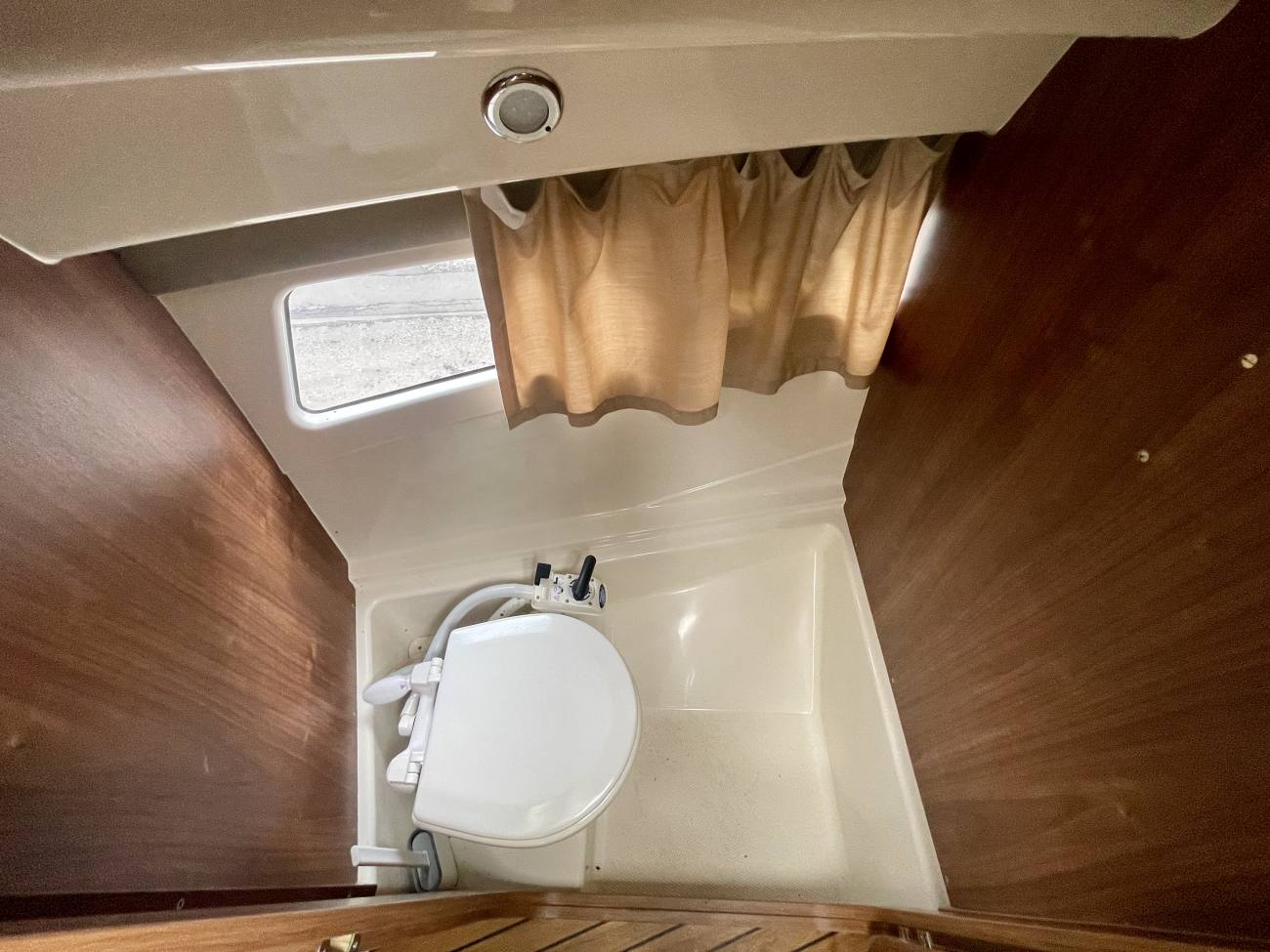 2016 Quicksilver 755 Weekend image 8