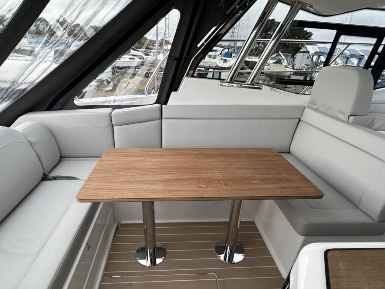 2026 Bavaria SR35 image 13