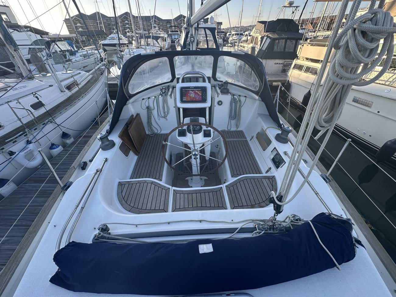 2004 Southerly 115 image 30