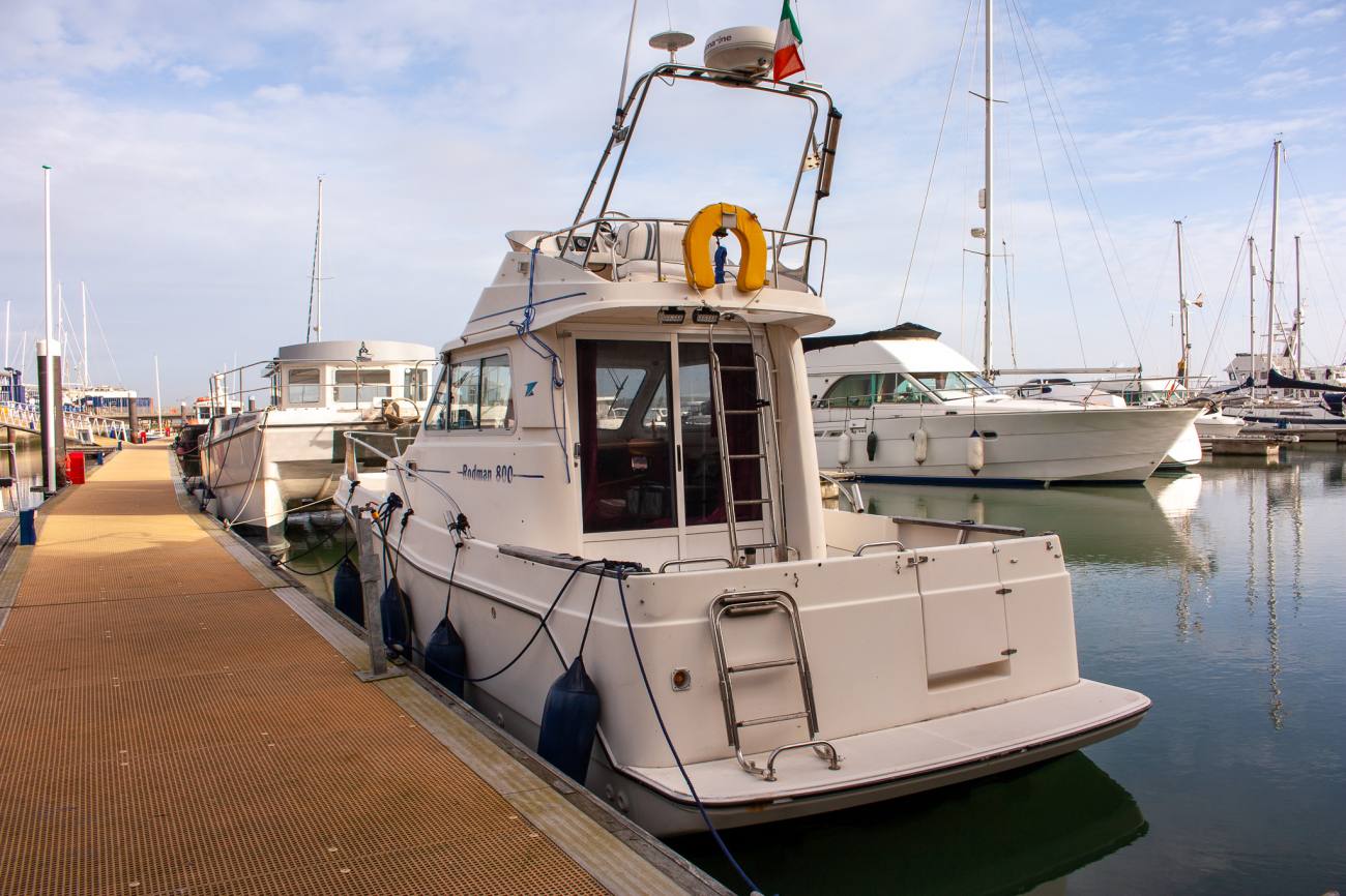 2001 Rodman 800 Flybridge image 14