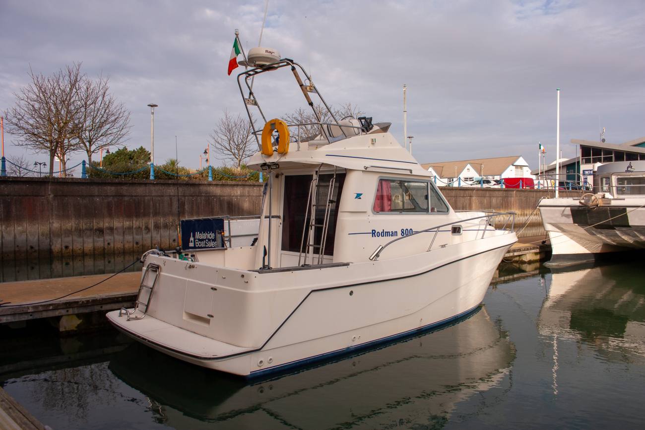 2001 Rodman 800 Flybridge image 12