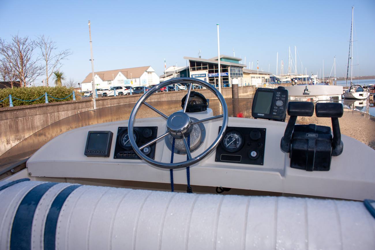 2001 Rodman 800 Flybridge image 17