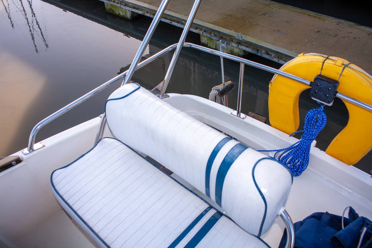 2001 Rodman 800 Flybridge image 18