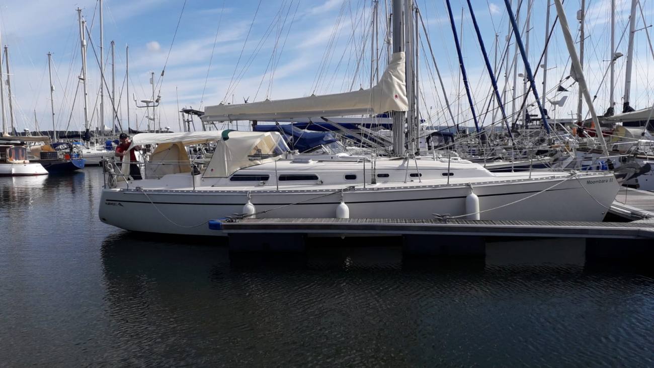 2000 Hanse 371 image 12