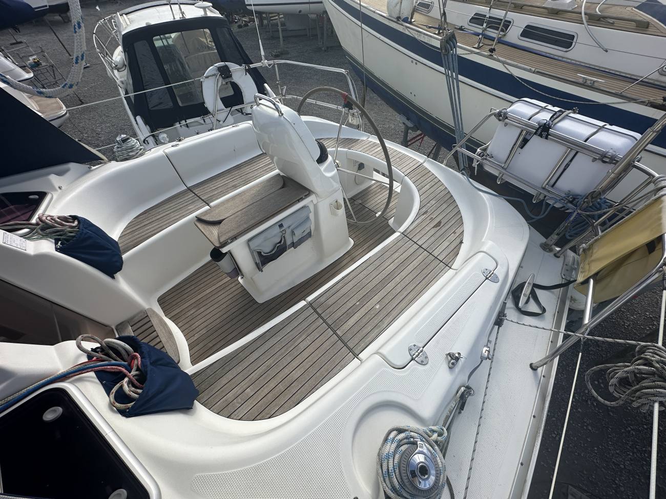 2007 Bavaria 37 Cruiser image 19