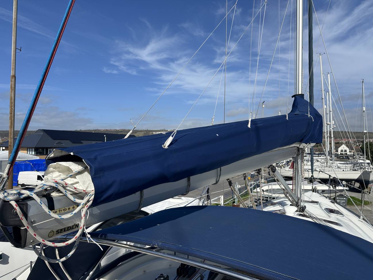 2007 Bavaria 37 Cruiser image 41