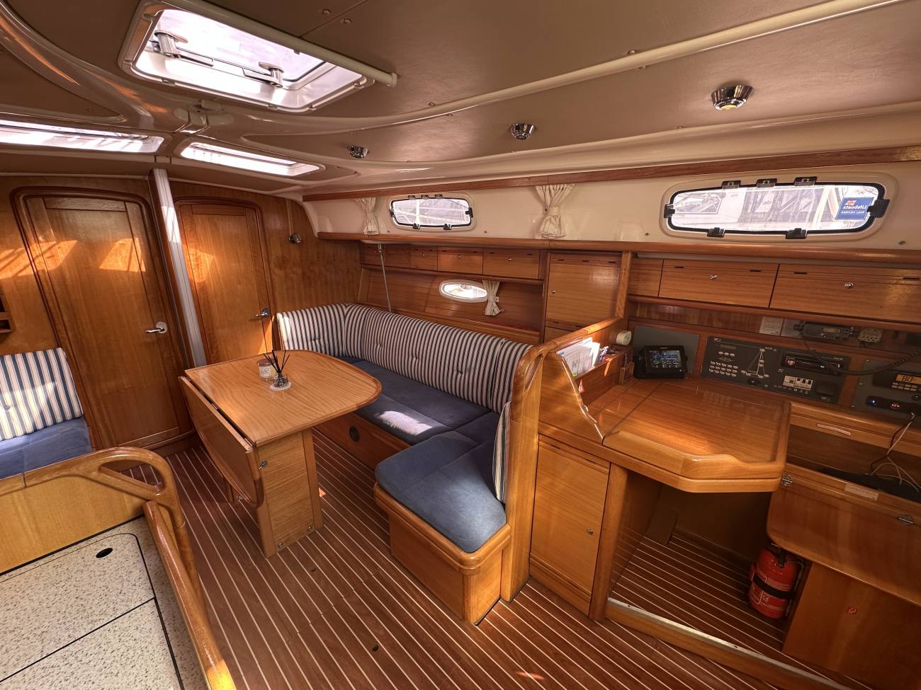 2007 Bavaria 37 Cruiser image 44