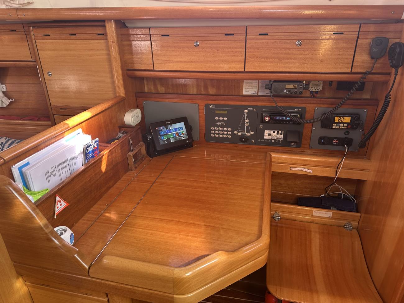 2007 Bavaria 37 Cruiser image 51